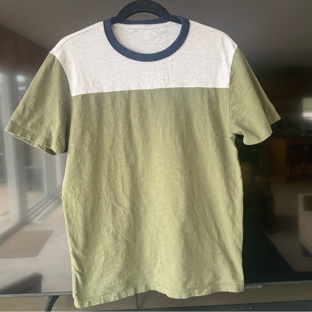 GAP Men’s Size Medium T Shirt